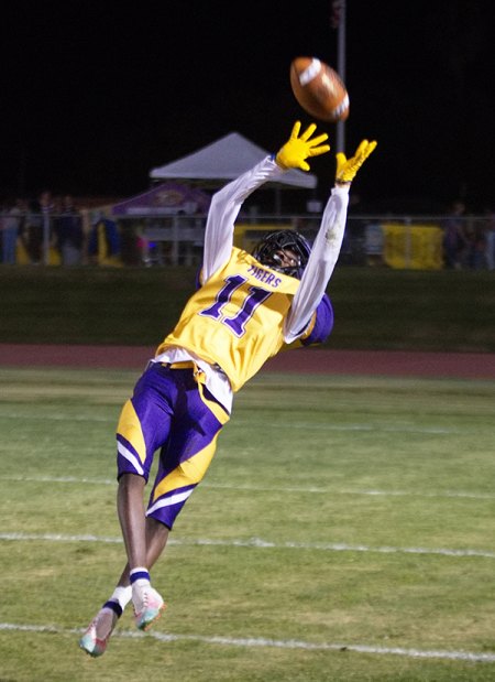 Lemoore's Kiontre Harris, a wide receiver,makes an impressive catch against South Bakersfield.